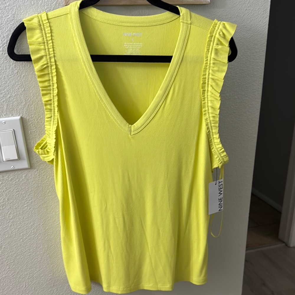 Nine West Yellow Green Ruffled Tank Top and colorful skort.